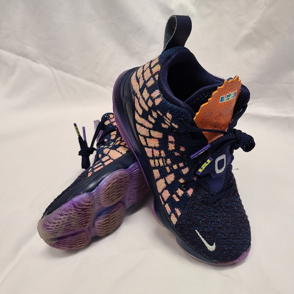 Lebron 17 Monstars ASG2020 - Picture 2 of 12